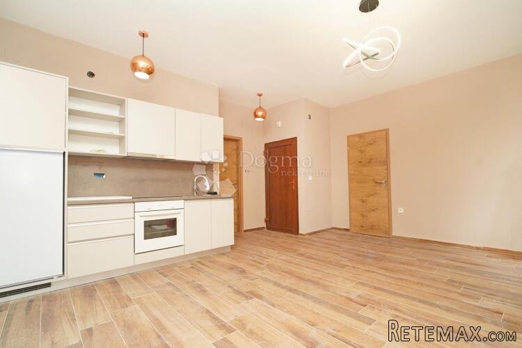 Poreč centar-renovirani stan 50 m²