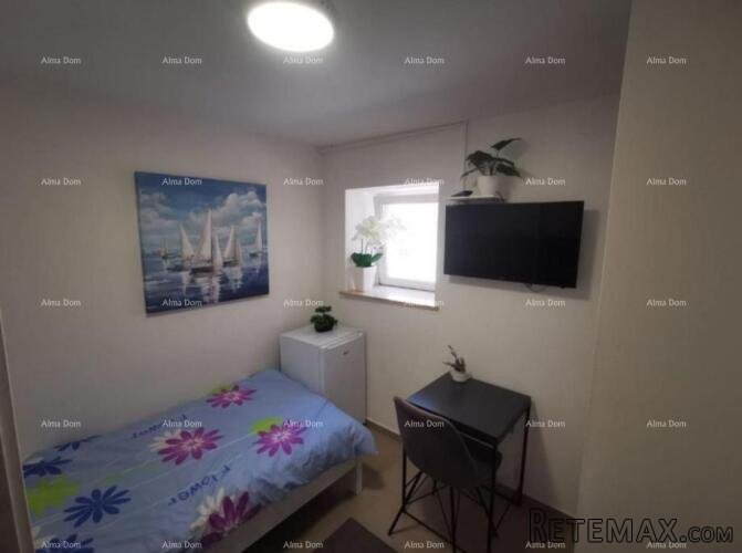 Prodaja - Kuća u centru, samo 50 m udaljena od mora, Umag! - 5