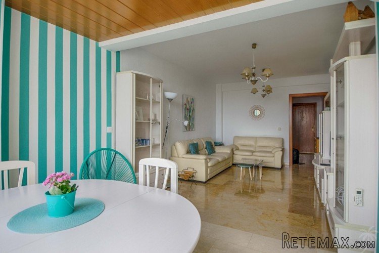This apartment 2 bedroom apartment with sea views is.. - 5