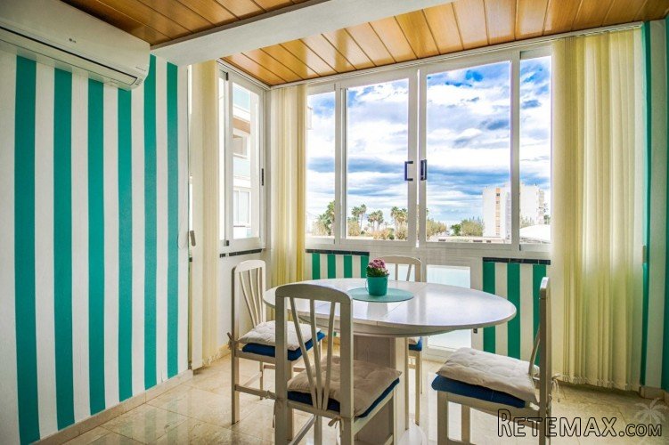 This apartment 2 bedroom apartment with sea views is.. - 6