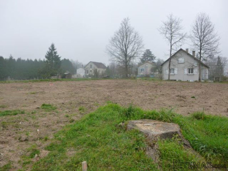 Building Plot Close To Piegut Town..