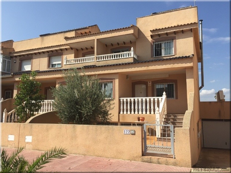 Daya Nueva 2 Beds 2 Baths townhouse