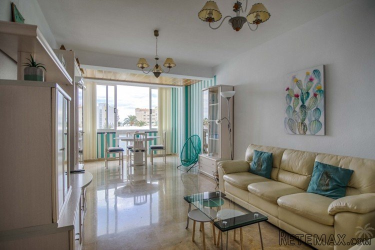 This apartment 2 bedroom apartment with sea views is.. - 8