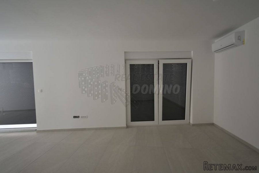 Novogradnja-atraktivna dvojna kuća samo 350m od centra i.. - 9