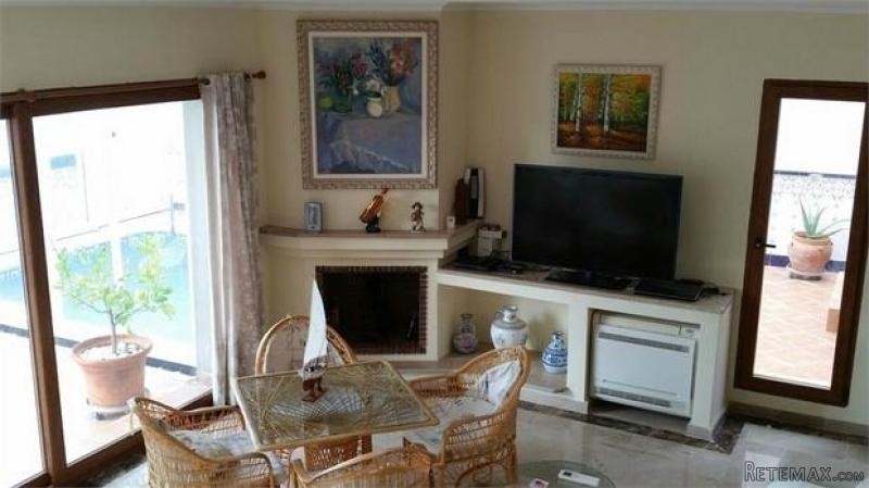 4 bedroom detached house for sale - 2