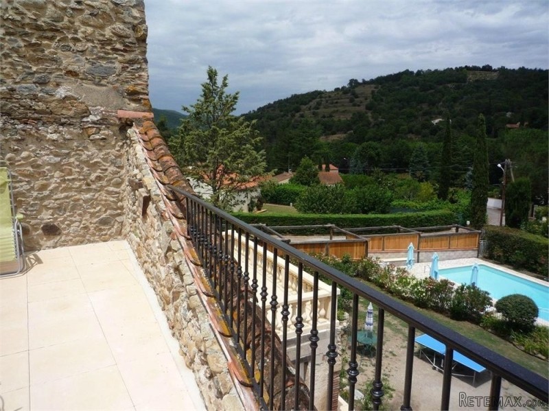 Character 2 Bedroom Apartment With 2..