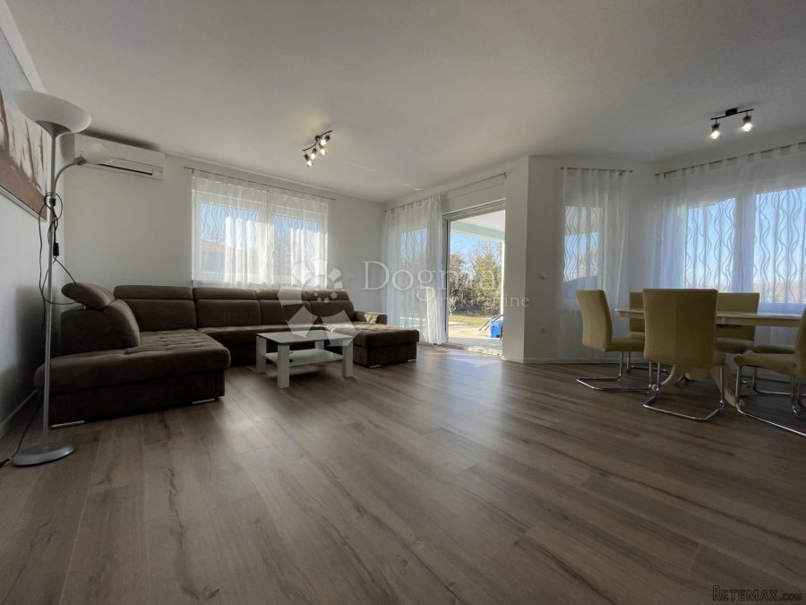 MODERNA KUĆA SA BAZENOM, MIRNO OKRUŽENJE, OKOLICA BRTONIGLE - 3