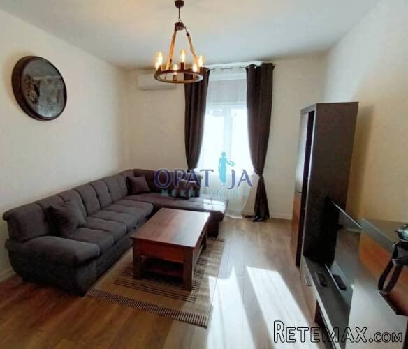 Moderno uređen peterosoban stan (4S+DB) sa velikim balkonom - 4
