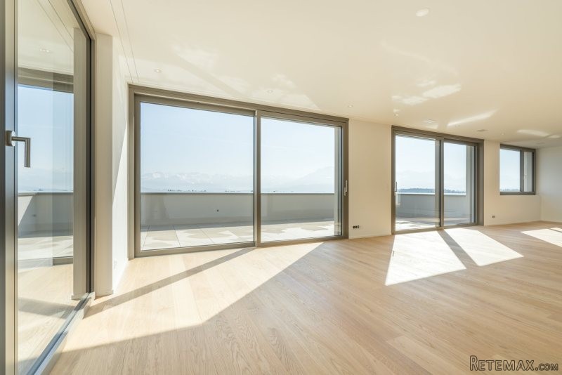 PENTHOUSE AMIDST THE IDYLL