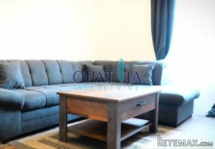 Moderno uređen peterosoban stan (4S+DB) sa velikim balkonom - 5