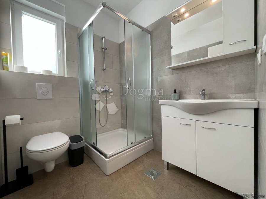 MODERNA KUĆA SA BAZENOM, MIRNO OKRUŽENJE, OKOLICA BRTONIGLE - 7