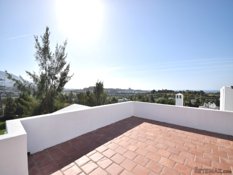 2 Bedroom Townhouse For Sale Situated.. - 2