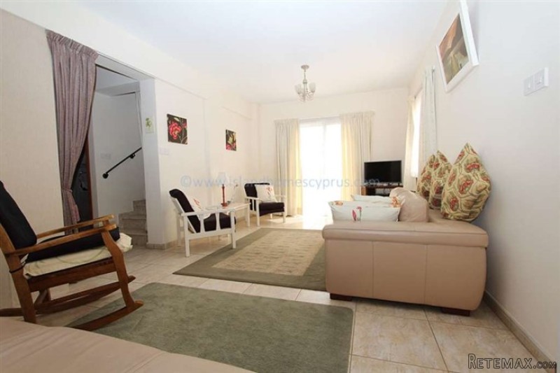 House Detached - For Sale - 3 Bedrooms - 2