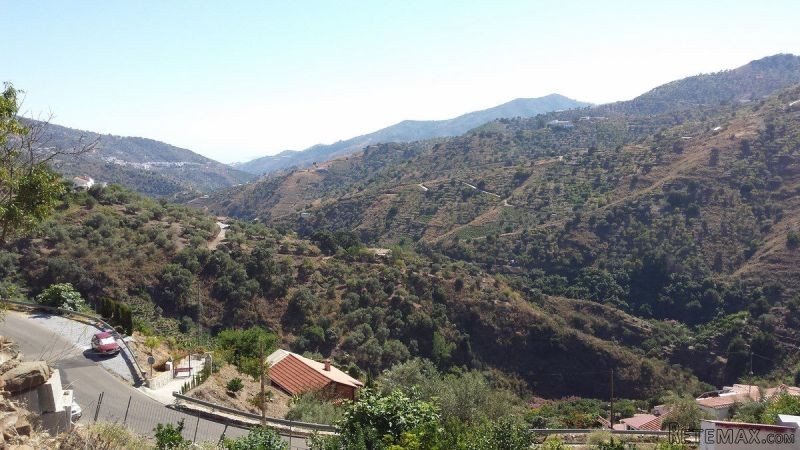 Country Houses for Sale in Archez..