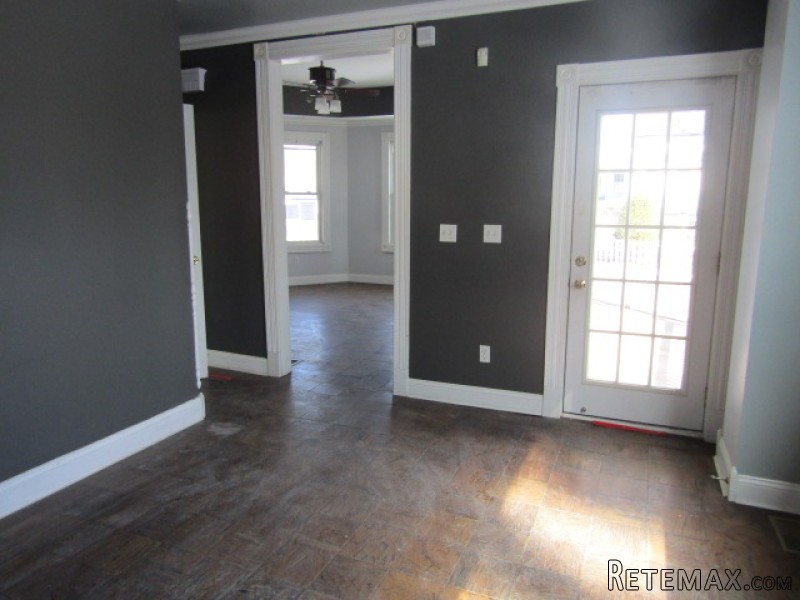 109 Ann St Meriden, CT, 06450 New Haven.. - 2