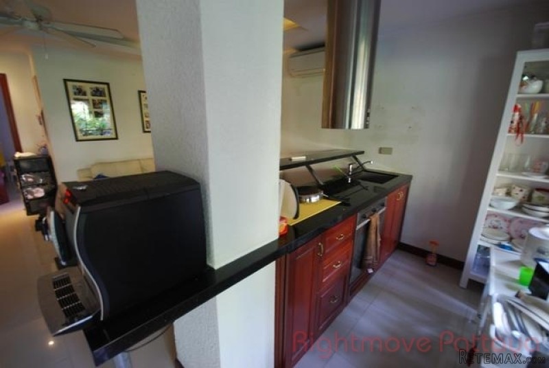 2 Bedroom Condo for sale in Jomtien -.. - 2