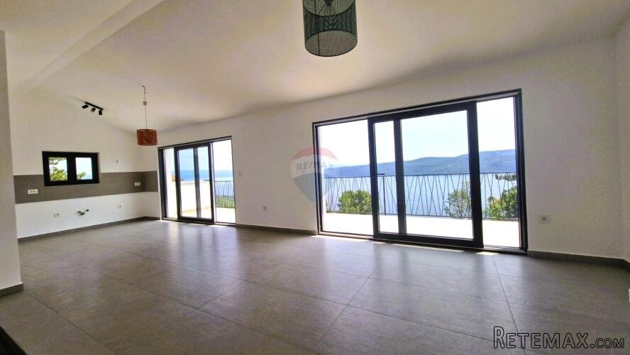 Istra, Plomin- kuća s bazenom i pogledom na more, 100 m2 - 2