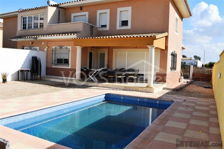 Large two storey, 3 bed, 3 bath Semi-detached Villa with.. - 2