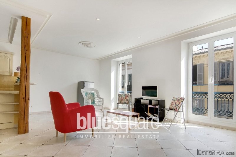 2 Bedrooms apartment in "bourgeois..