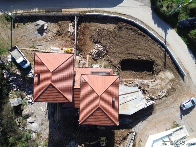3-etažni stan u dvojnoj kući - 3