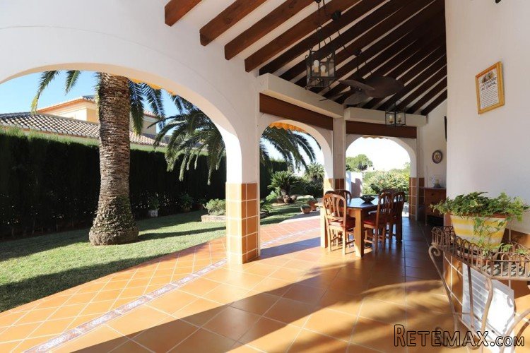 Magnificent detached villa on 2 floors. In one of the best.. - 3