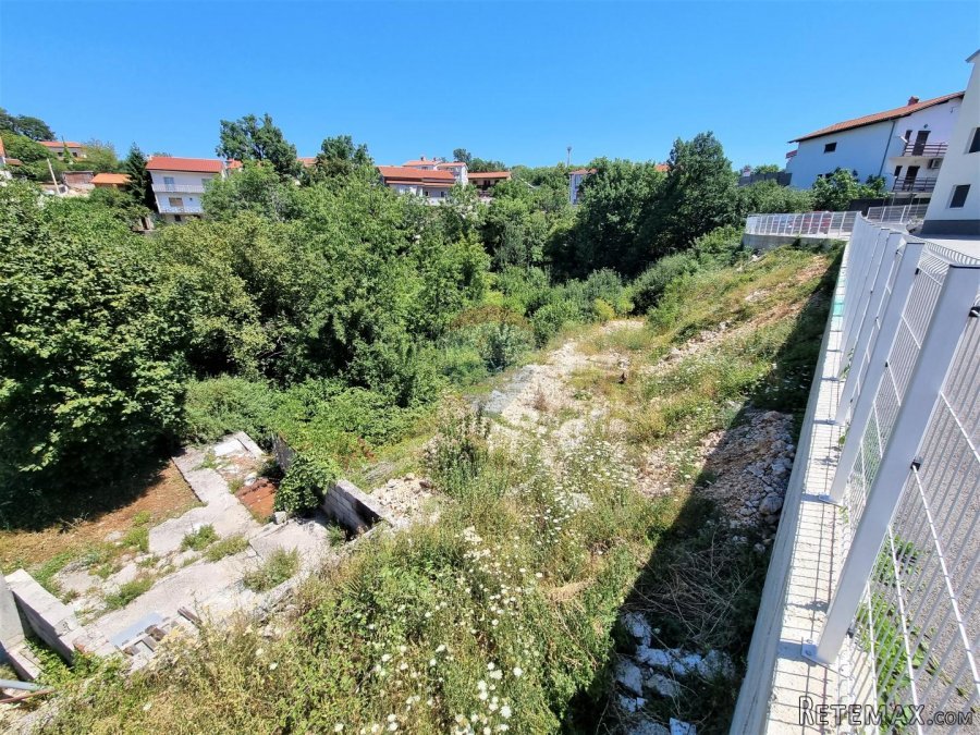 VIŠKOVO- Građevinsko zemljište u samom centru, mogućnost gra - 3