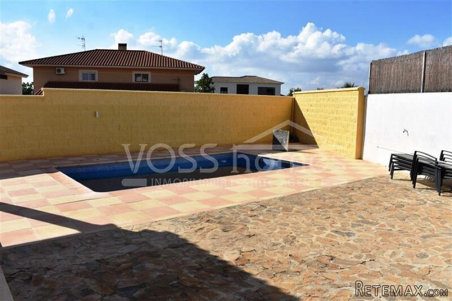 Large two storey, 3 bed, 3 bath Semi-detached Villa with.. - 4