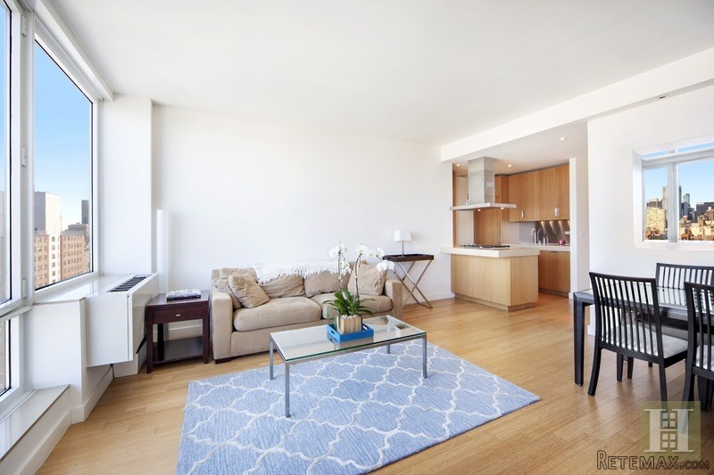 1 bedroom Apartment For Sale: 450 WEST.. - 2