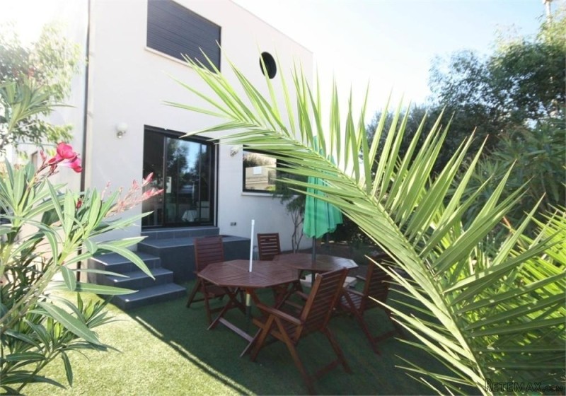 Modern Villa With Garden