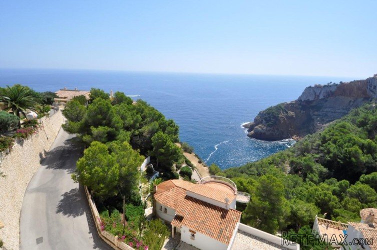 Villa with marvellous sea views near the seafront with a.. - 6