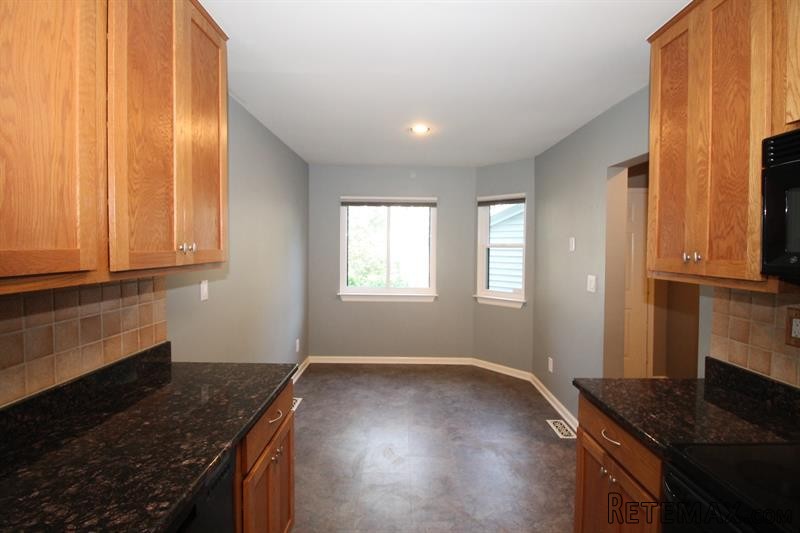 2 bedroom House For Sale: 35 Bridle.. - 2