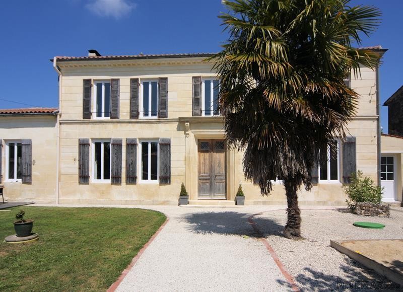 8 Bedrooms - Stone House -..