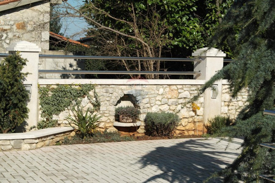 FUNTANA-EKSKLUZIVAN APARTMANSKI OBJEKAT - 7