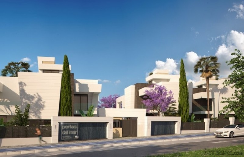 4 Bedrooms - Villa - Malaga - For Sale
