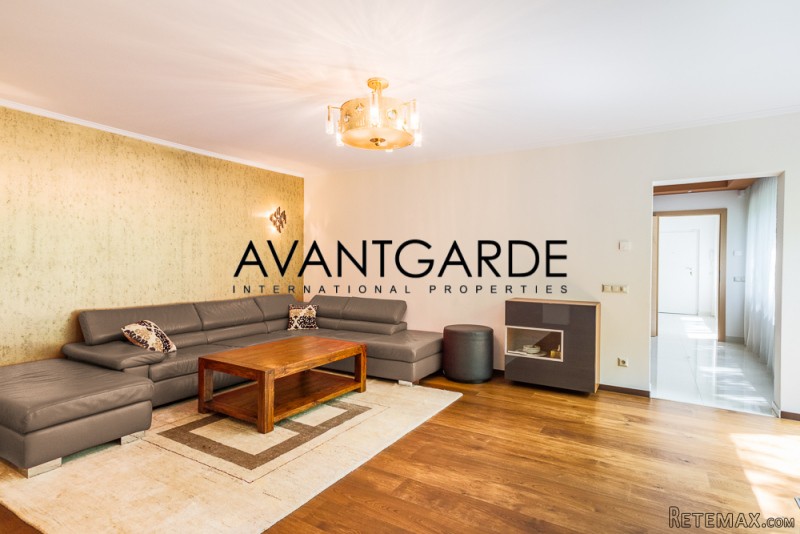 Spacious city apartment with garden - 2