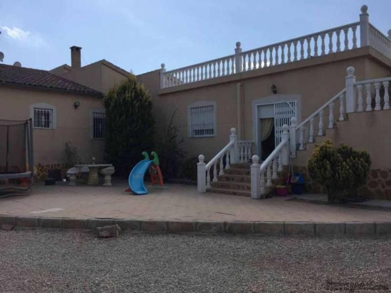 4 bedroom villa with pool and guest.. - 2