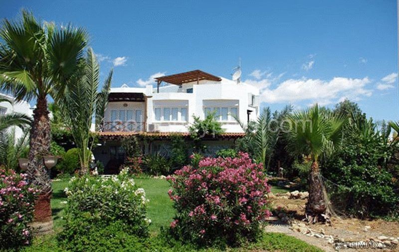 2 Bedrooms - Apartment - Larnaca - For..