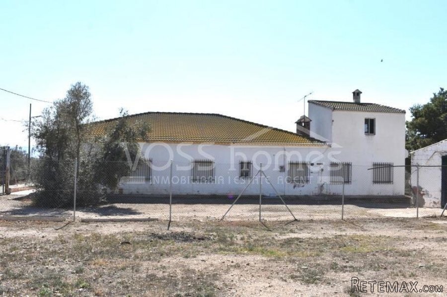 RESERVED WITH VOSS HOMES MARCH 2022 Very large, country.. - 3