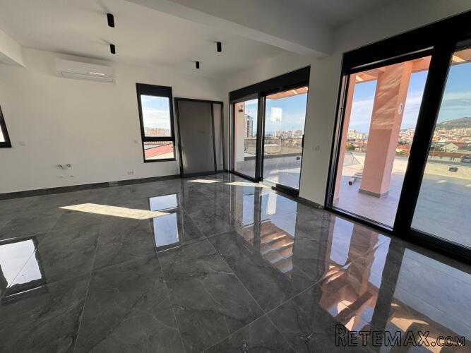 Prodaje se stambeno-poslovni objekat, Bar 780.000€ - 4