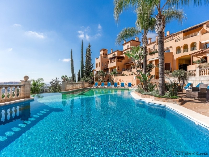 5 Bedroom Apartment For Sale In Les..