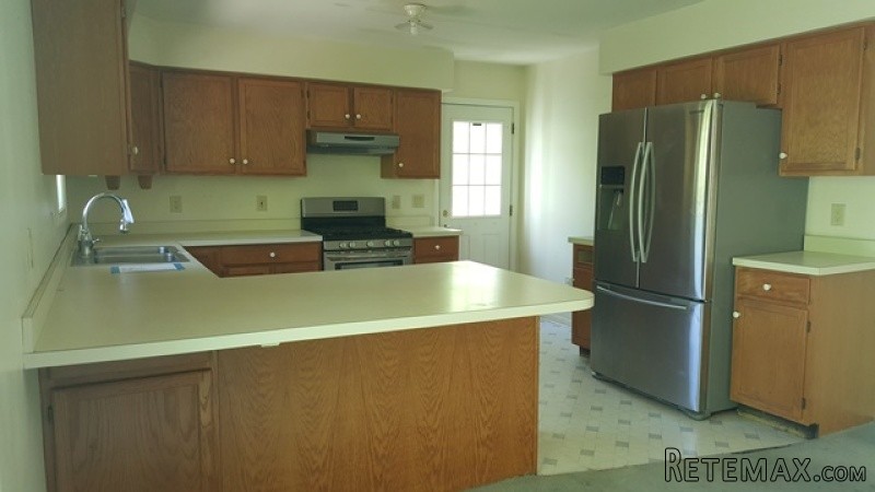 56 Sunset Lake Rd Warren, CT, 06754.. - 2