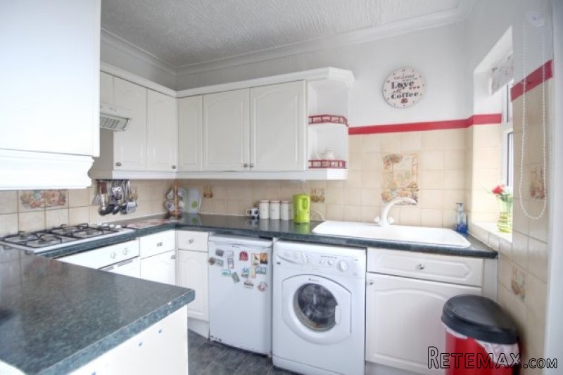 2 bedroom, End Of Terrace House house.. - 2