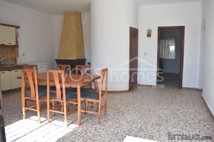 RESERVED WITH VOSS HOMES MARCH 2022 Very large, country.. - 9