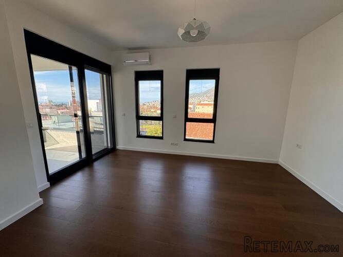 Prodaje se stambeno-poslovni objekat, Bar 780.000€ - 10