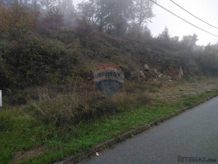 BREGI - GRAĐEVINSKI TEREN - 1.594 m2 - SA DOZVOLOM - 2