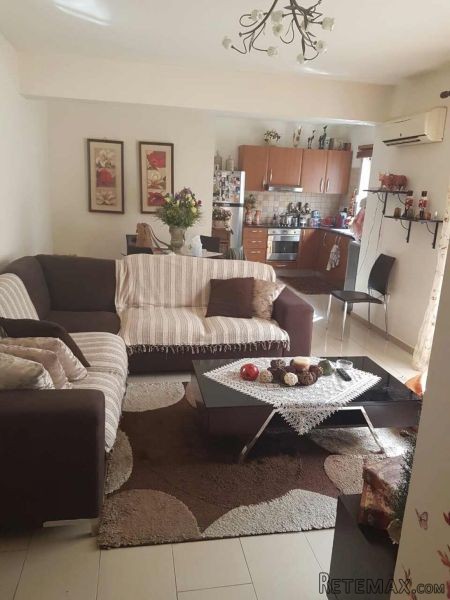 Newish 1 bed apartment in Ayios..