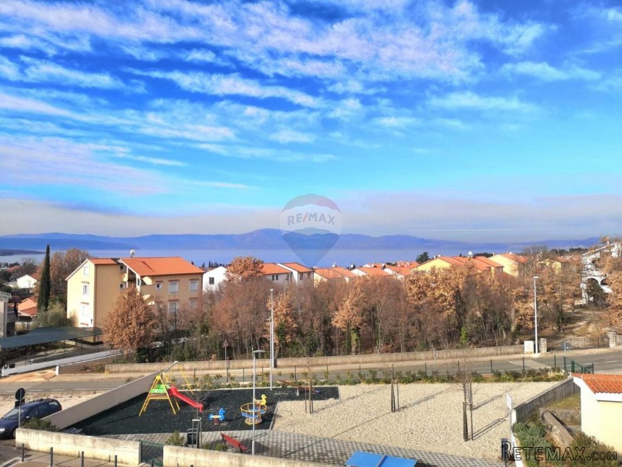 Otok Krk - Malinska - stan s pogledom na more