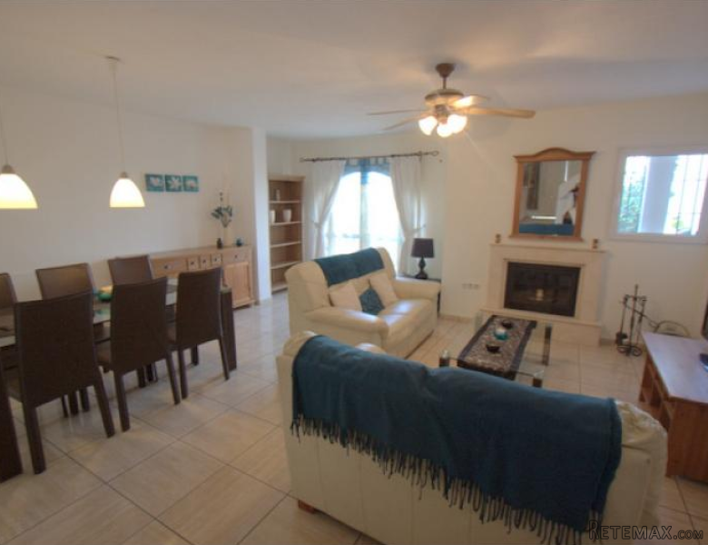 4 bedroom town house for sale - 2