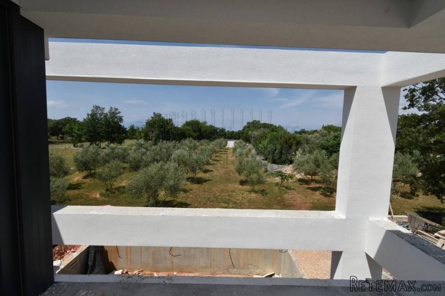 Novogradnja-dvojna kuća s bazenom i okućnicom-Malinska! - 6