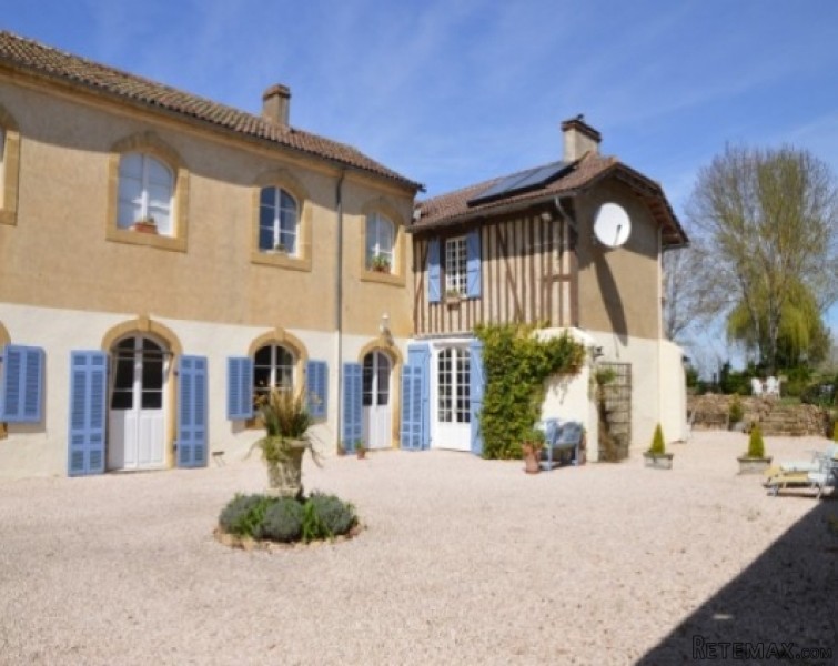 Superbly restored former convent with..